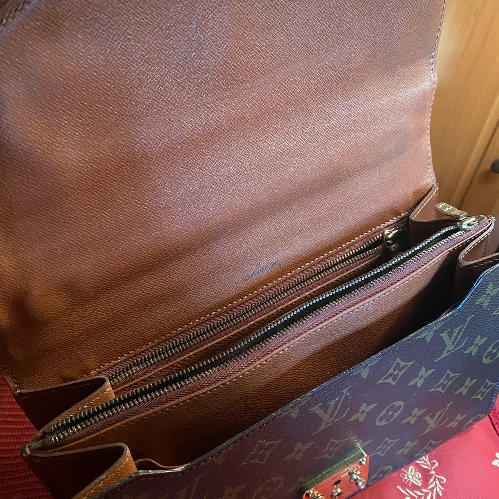 Brand new / original Louis Vuitton Purse - Picture 4 of 7